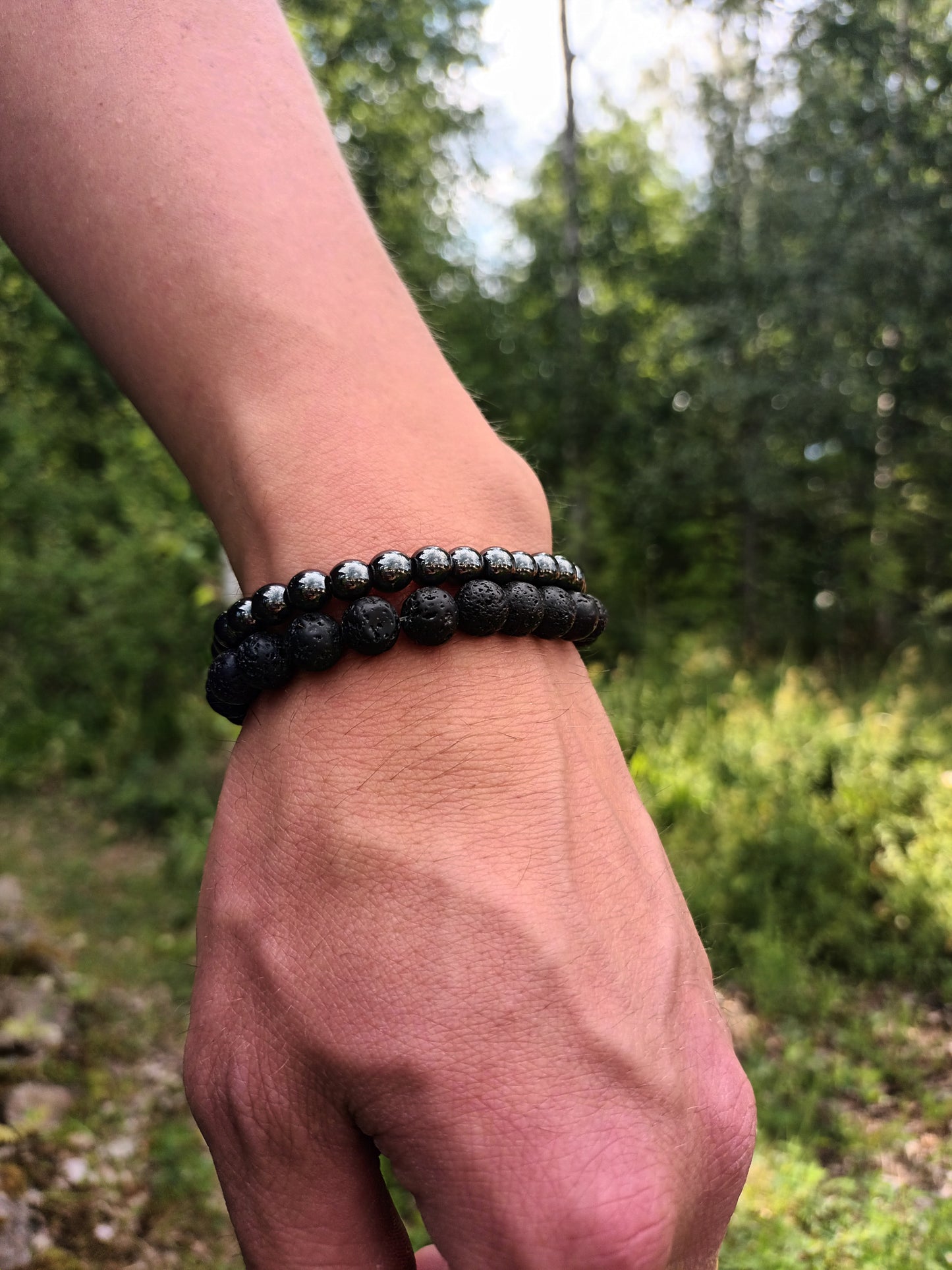 Laavakivirannekoru
