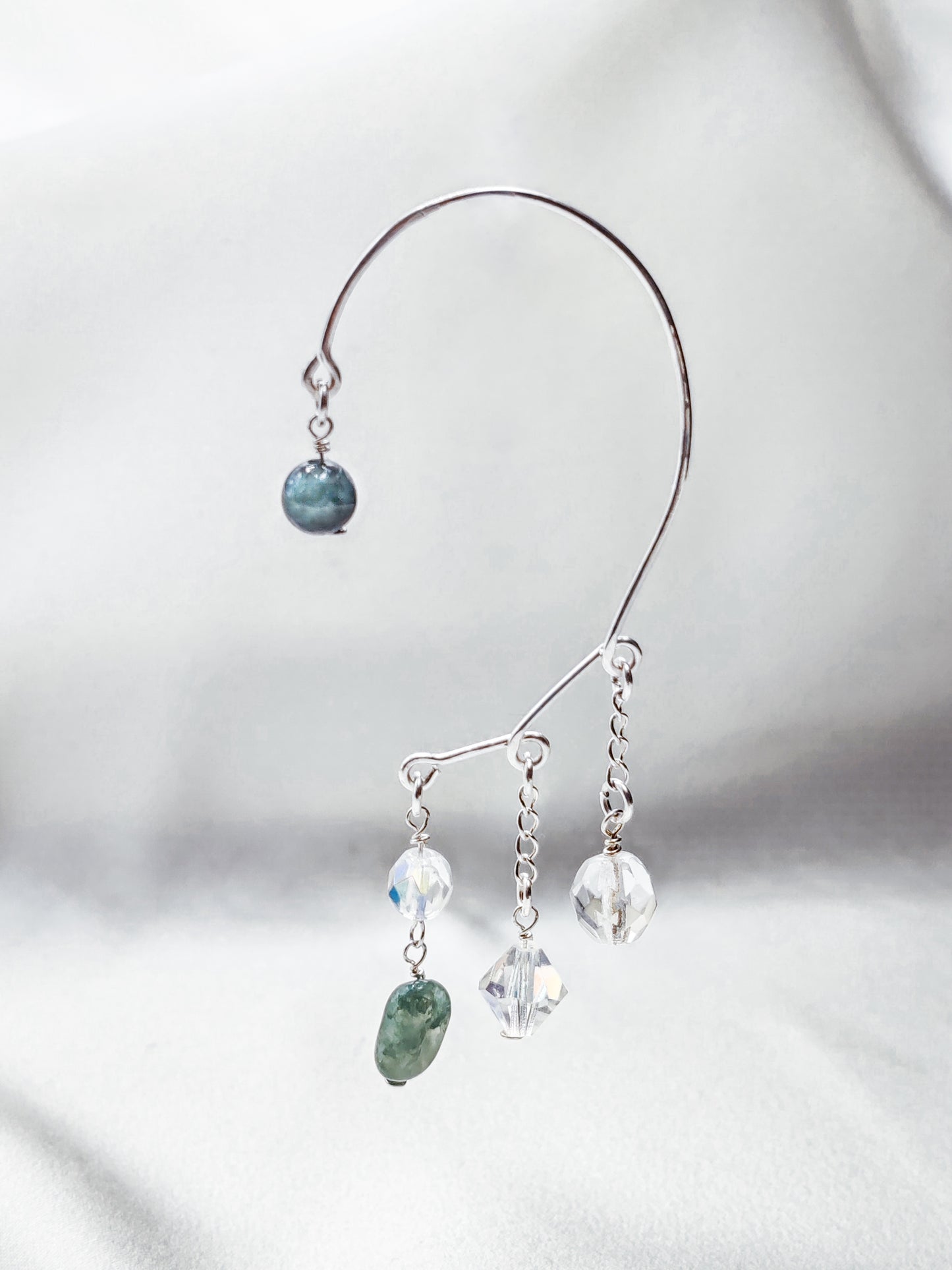Hely ear cuff, eri kivivaihtoehtoja