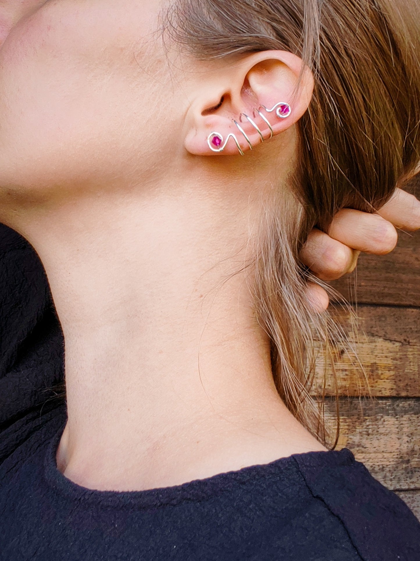 Ear cuff rustokoru eri värejä